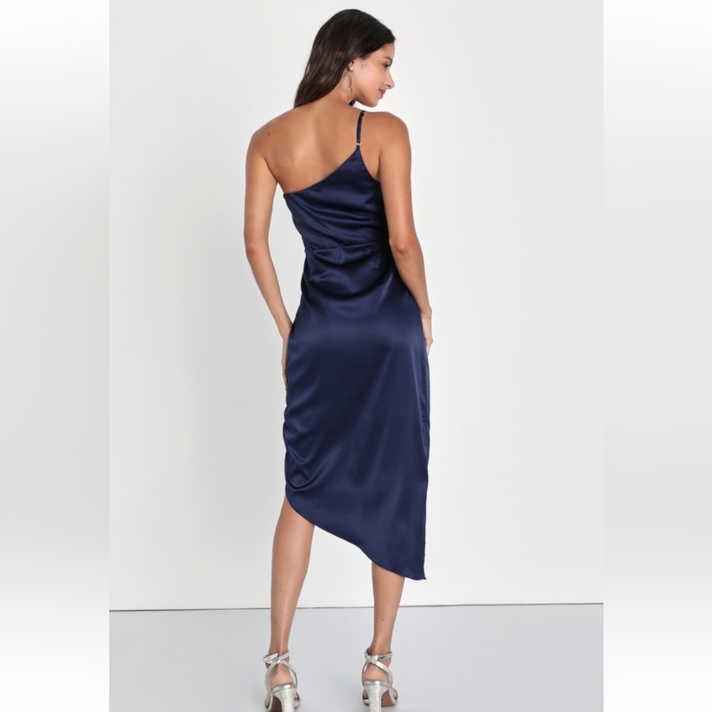LIKE NEW LULU’s Law of Attraction Navy One-Shoulder Asymmetrical Midi Dress - Picture 3 of 7